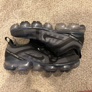 Nike vapor max size 8 men